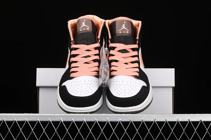 All categories Air Jordan Jordan series basketball shoes Air Jordan 1 Mid G version pure original Air Jordan 1 Mid AJ1 Joe 1 black pink peach Goddess Day mid-top basketball shoes DH0210-100
